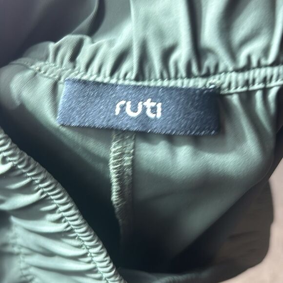 Ruti women’s 0 the cargo pants that will surprise green quiet luxury - Picture 3 of 10